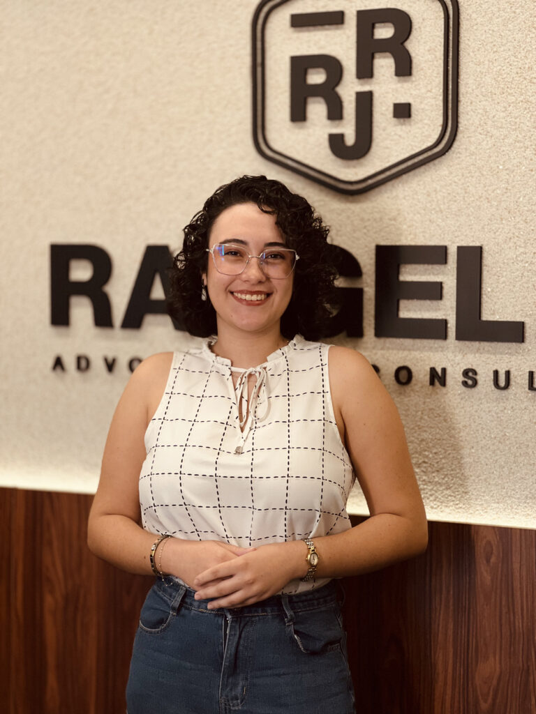 Letícia Lopes Atendimento