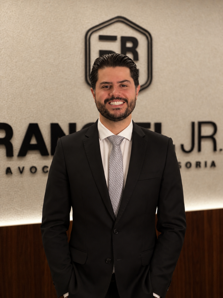 Dr. Luiz Célio Jr. Sócio Fundador